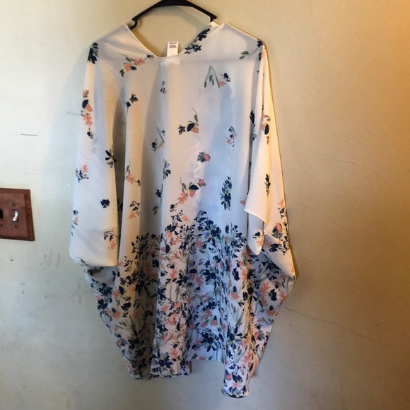 Shawl - Picture 2 of 2